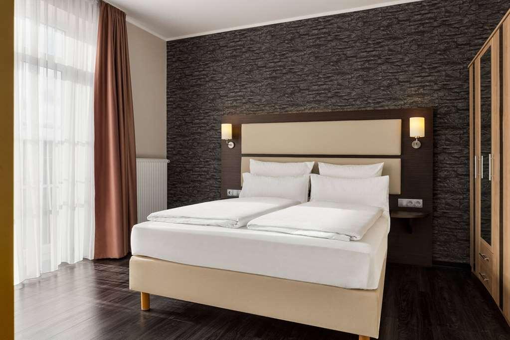 Amedia Express Bielefeld, Trademark Collection By Wyndham Hotel Werther  Room photo